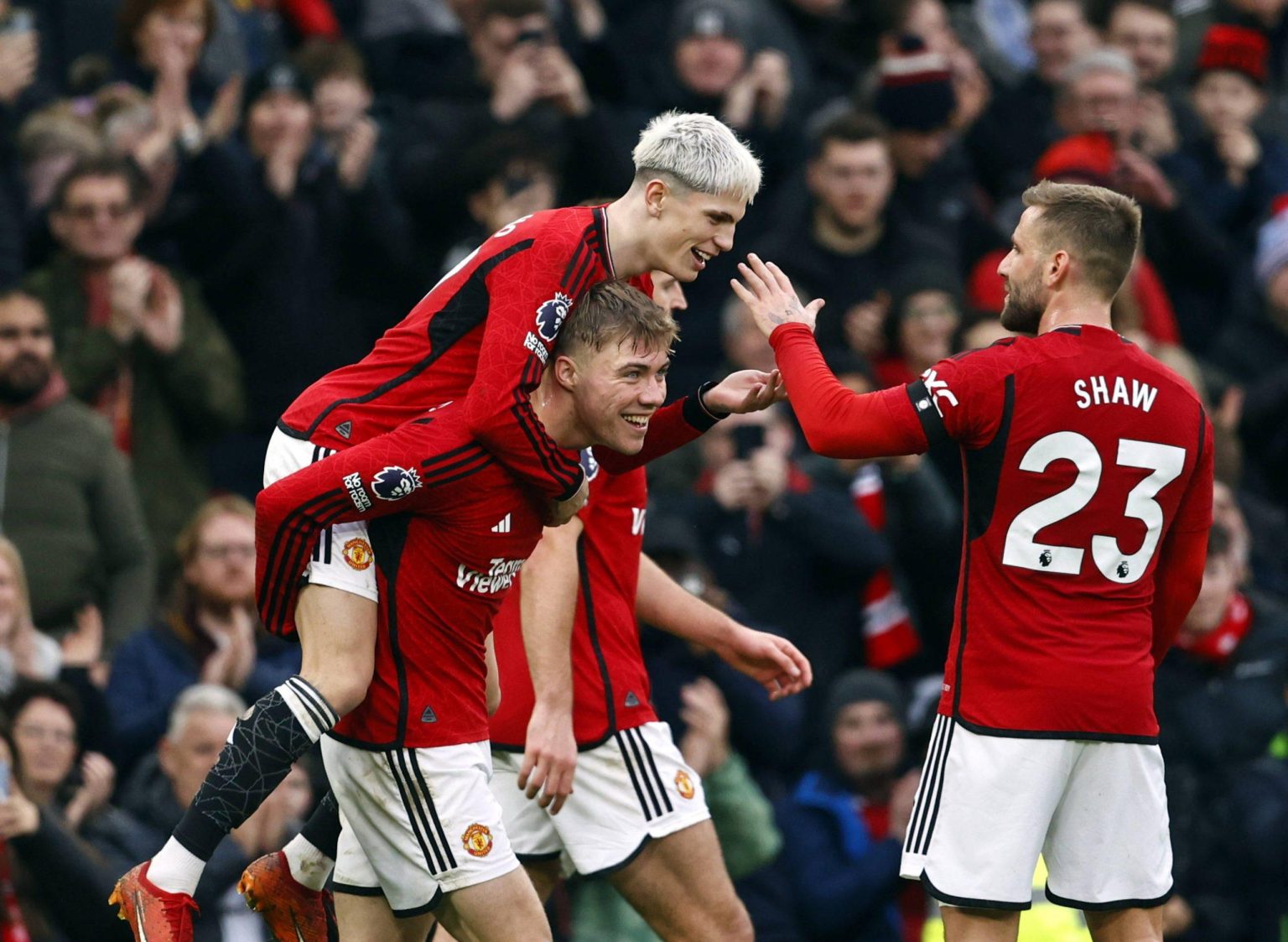 Man Utd Offering Garnacho, Hojlund for Osimhen in Summer Transfer 